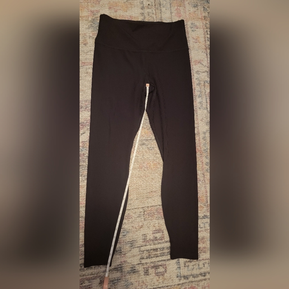 Target All In Motion Black High-Waisted Ribbed Leggings Size M